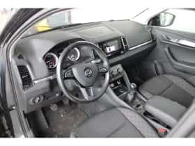 Škoda Karoq (2019) thumbnail 4