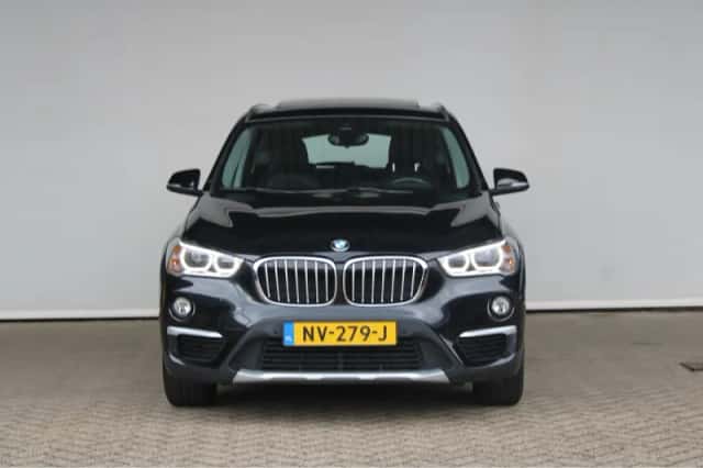 BMW X1 (2017) thumbnail 2