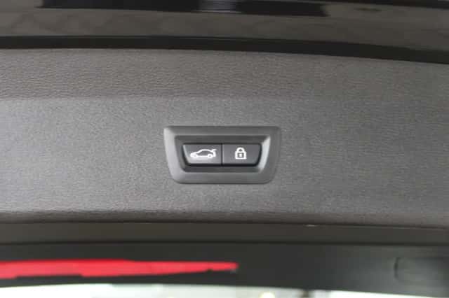 BMW X1 (2017) thumbnail 14