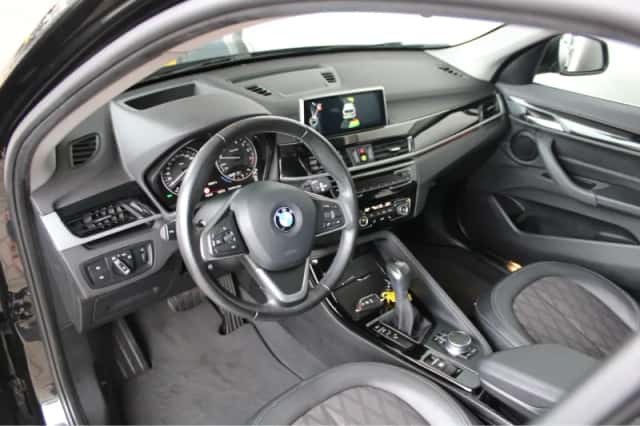 BMW X1 (2017) thumbnail 16