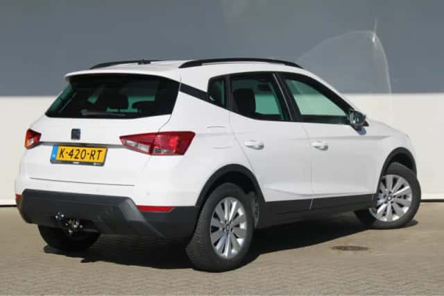 SEAT Arona (2021) thumbnail 2
