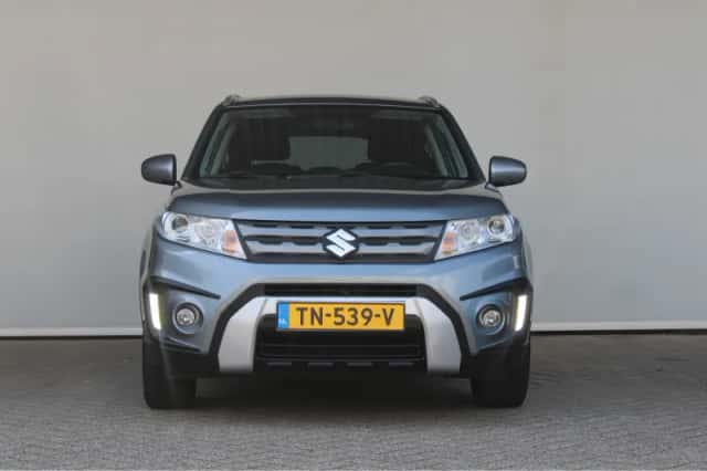 Suzuki Vitara (2018) thumbnail 2