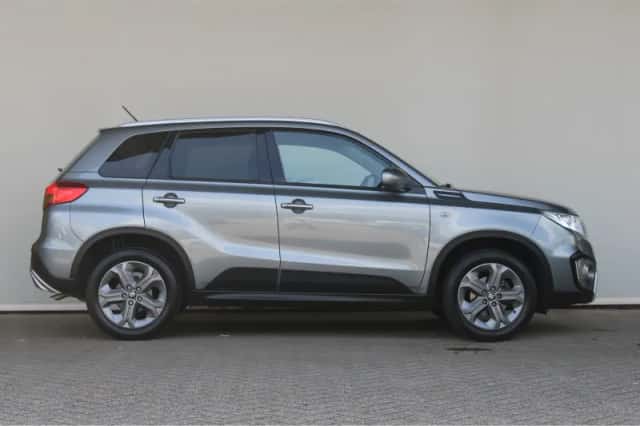 Suzuki Vitara (2018) thumbnail 4