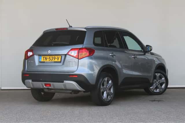 Suzuki Vitara (2018) thumbnail 5