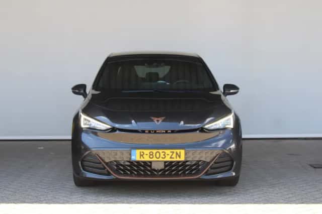 CUPRA Born (2022) thumbnail 3