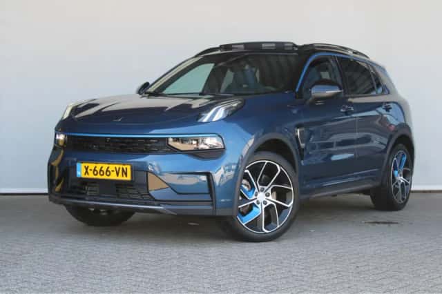 Lynk & Co 01 (2024) thumbnail 1