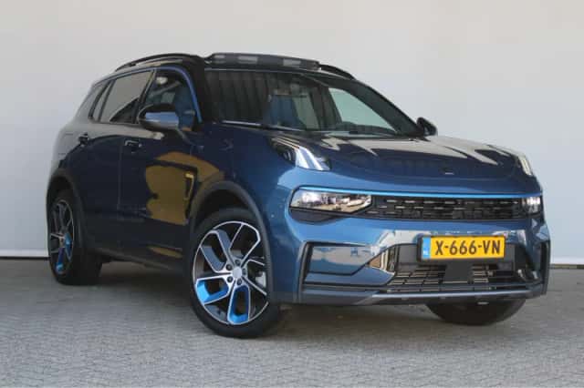 Lynk & Co 01 (2024) thumbnail 3