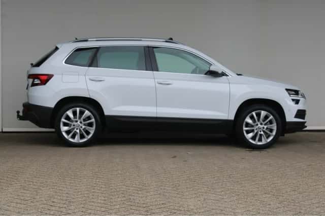 Škoda Karoq (2018) thumbnail 4