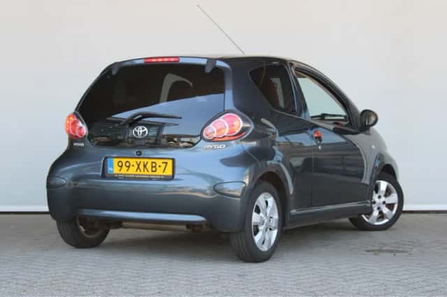Toyota Aygo (2012) thumbnail 5