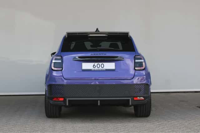 Abarth 600e (2025) thumbnail 6