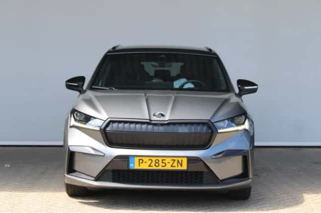Škoda Enyaq (2022) thumbnail 3