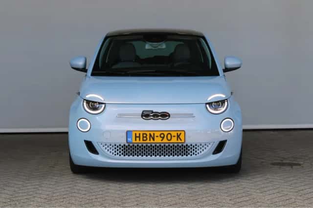 Fiat 500 (2022) thumbnail 3