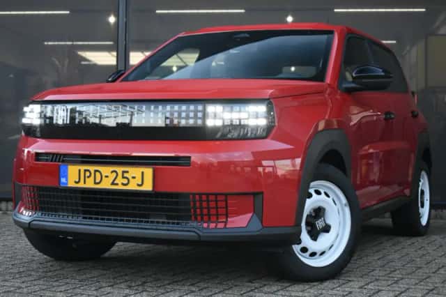 Fiat Grande Panda (2025) thumbnail 1