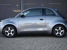 Fiat 500e (2021) thumbnail 4