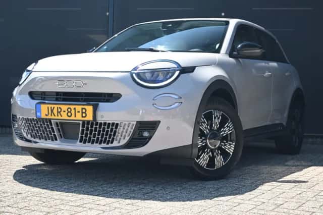 Fiat 600e (2025) thumbnail 1