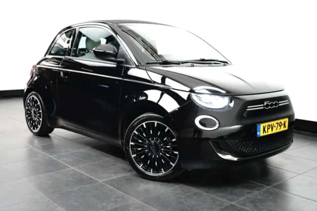 Fiat 500C (2023) thumbnail 3