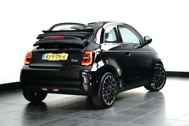 Fiat 500C (2023) thumbnail 5