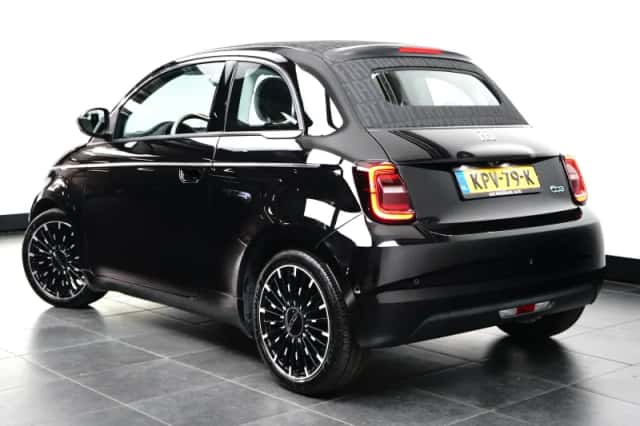 Fiat 500C (2023) thumbnail 6