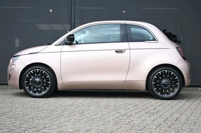 Fiat 500C (2026) thumbnail 3