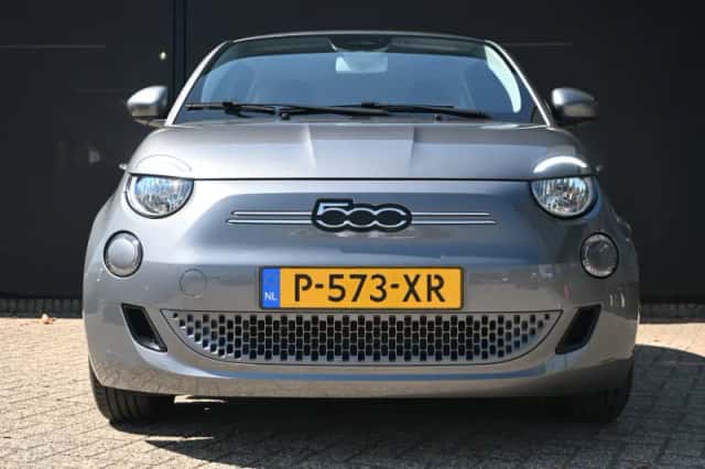 Fiat 500e (2022) thumbnail 5