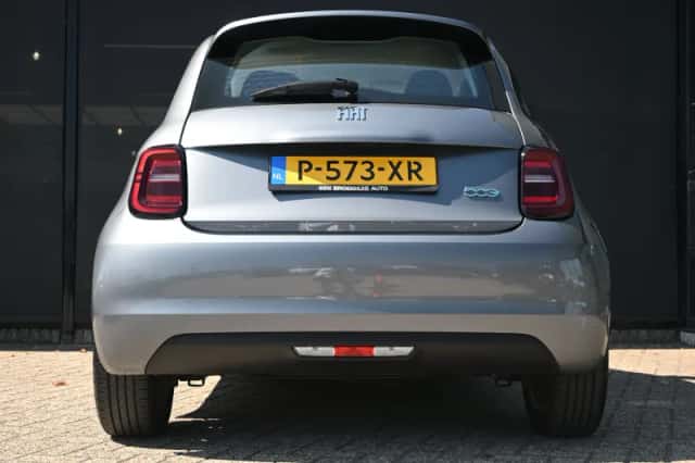Fiat 500e (2022) thumbnail 6