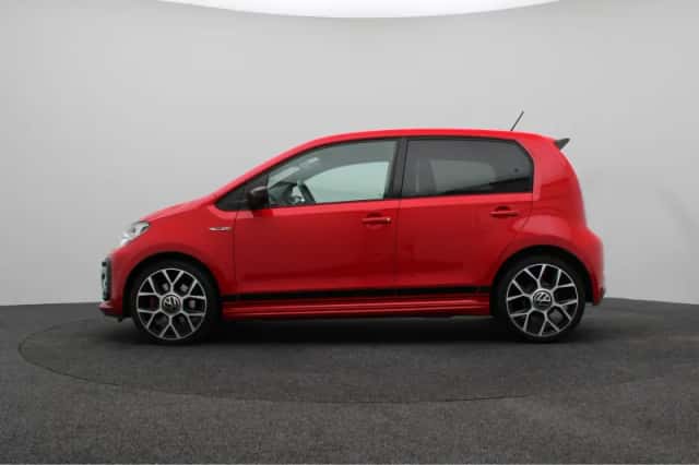 Volkswagen Up! (2022) thumbnail 2