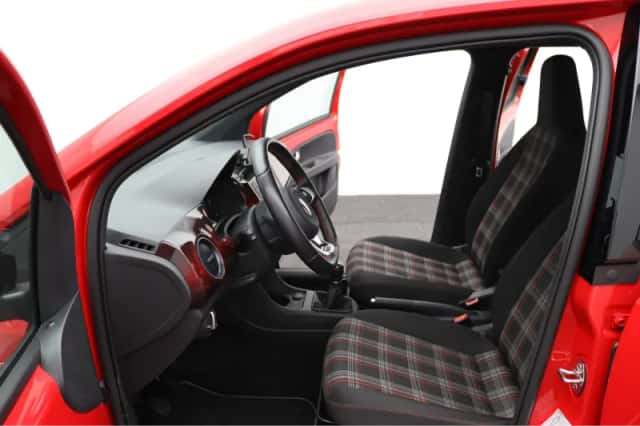 Volkswagen Up! (2022) thumbnail 12