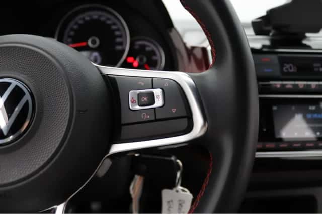 Volkswagen Up! (2022) thumbnail 20