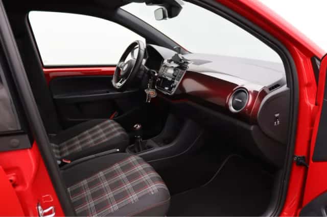 Volkswagen Up! (2022) thumbnail 27