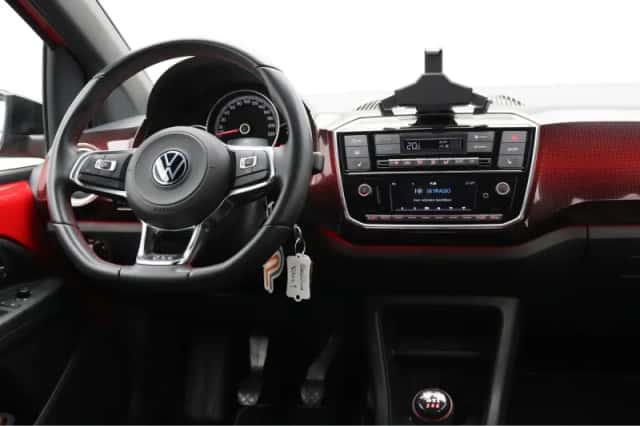 Volkswagen Up! (2022) thumbnail 28