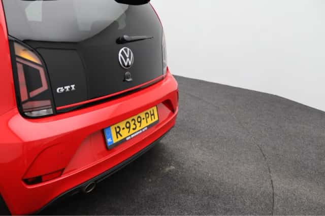 Volkswagen Up! (2022) thumbnail 35
