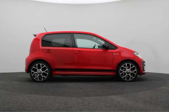 Volkswagen Up! (2022) thumbnail 5