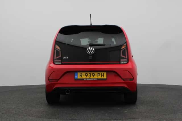 Volkswagen Up! (2022) thumbnail 6