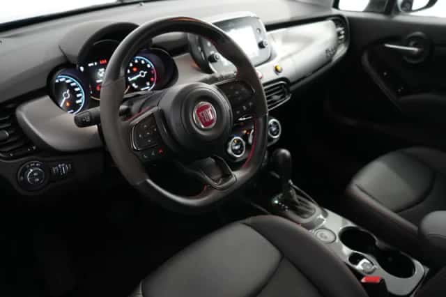 Fiat 500X (2024) thumbnail 8