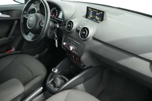 Audi A1 (2019) thumbnail 3