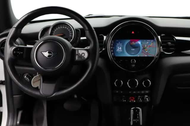 MINI Mini (2022) thumbnail 3