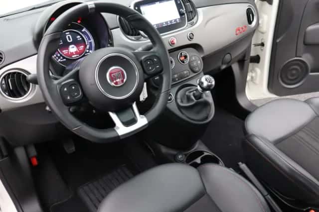 Fiat 500 (2022) thumbnail 5