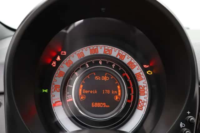 Fiat 500 (2023) thumbnail 4