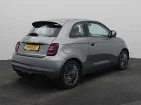 Fiat 500 (2022) thumbnail 2