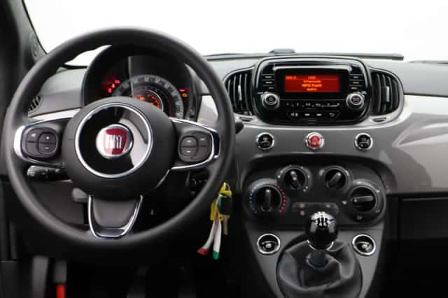 Fiat 500 (2021) thumbnail 3
