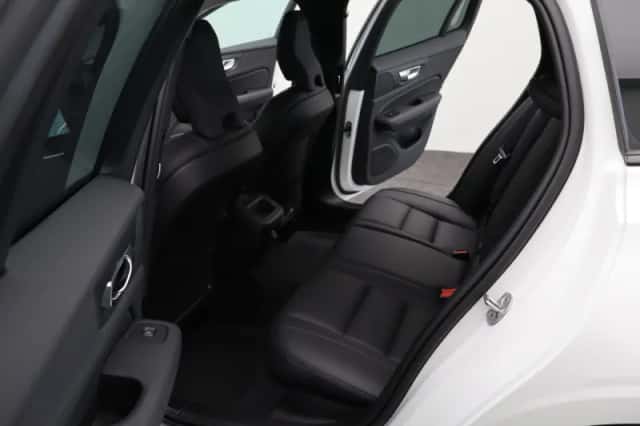 Volvo V60 (2024) thumbnail 12