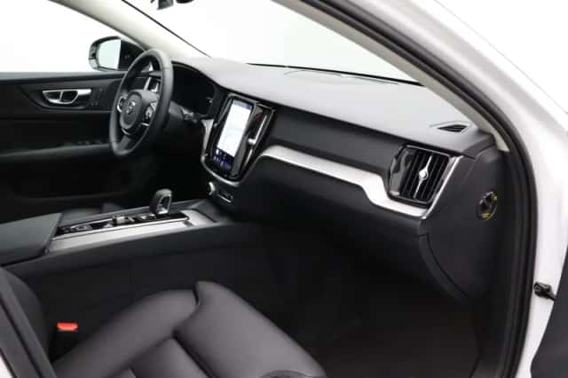 Volvo V60 (2024) thumbnail 38