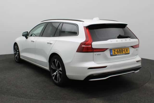Volvo V60 (2024) thumbnail 10