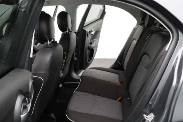 Fiat 500 (2019) thumbnail 12