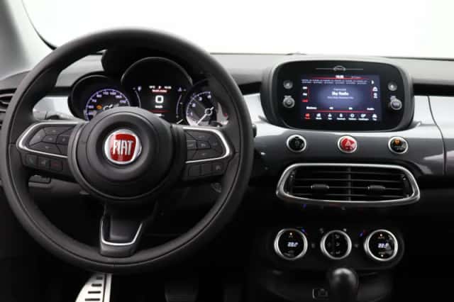 Fiat 500 (2019) thumbnail 3