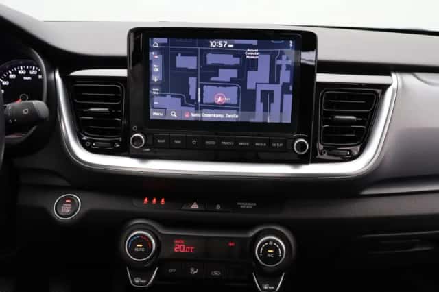 Kia Stonic (2023) thumbnail 7