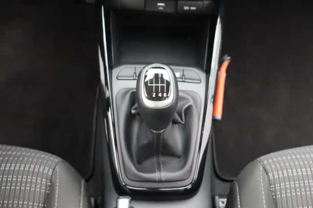 Kia Stonic (2023) thumbnail 8