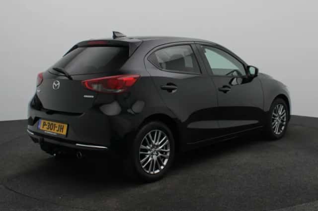 Mazda 2 (2021) thumbnail 2