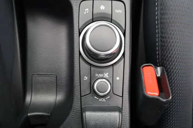 Mazda 2 (2021) thumbnail 21