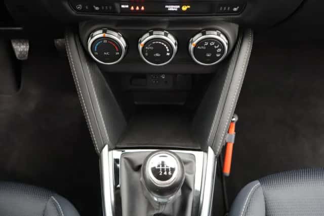 Mazda 2 (2021) thumbnail 8